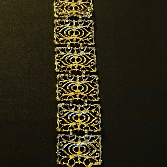 Large Link Bracelet - Picture 5 of 9